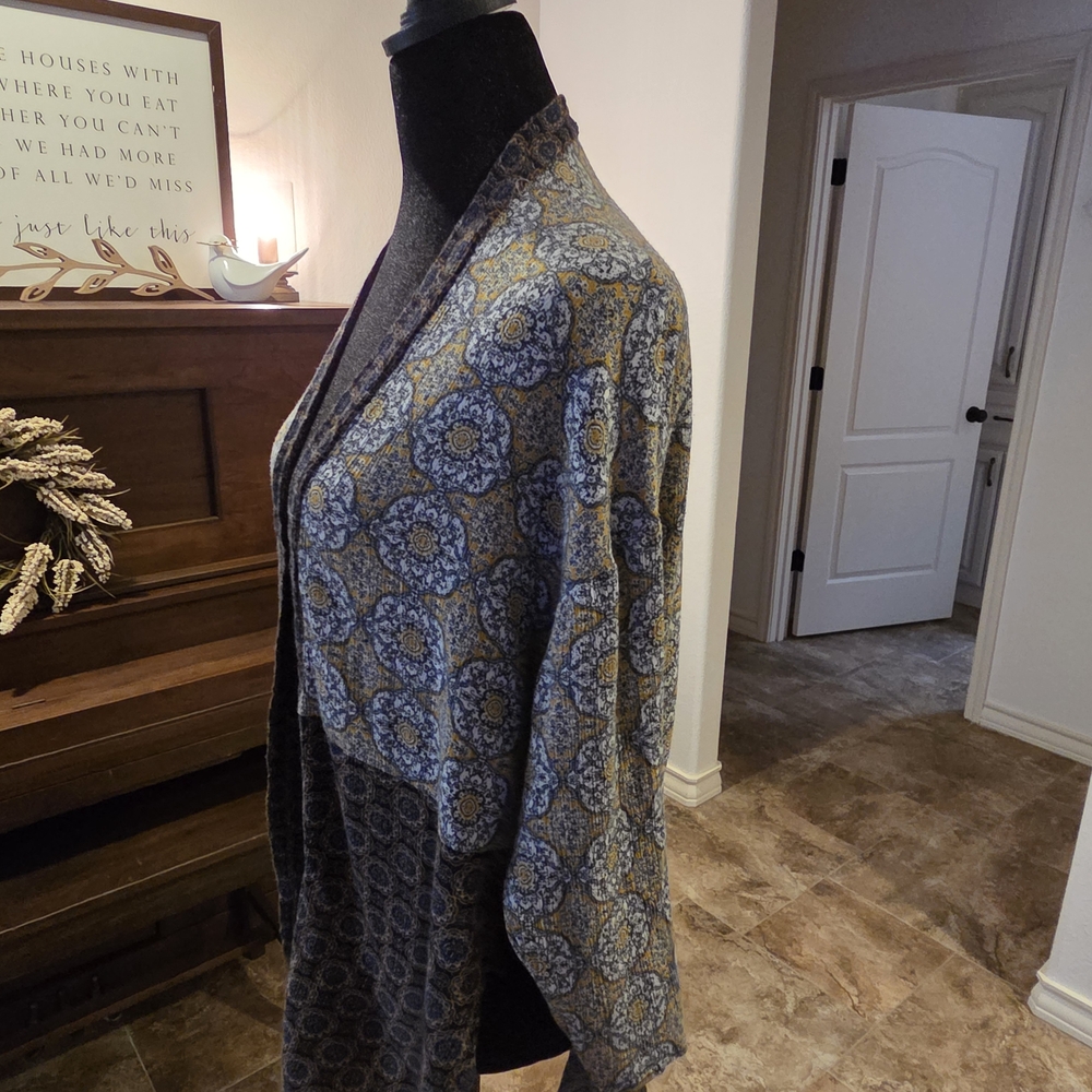 Patterned Open Cardigan - Picture 2 of 3